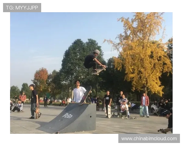 成都滑板队与南京滑板队赛后复盘分析比赛节奏与策略对比